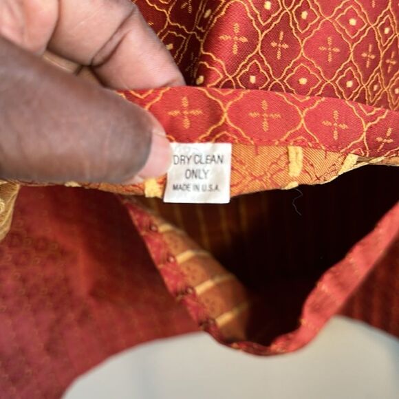 Jane Wilner Lux Linens King Pillow Shams (2) - Picture 7 of 7